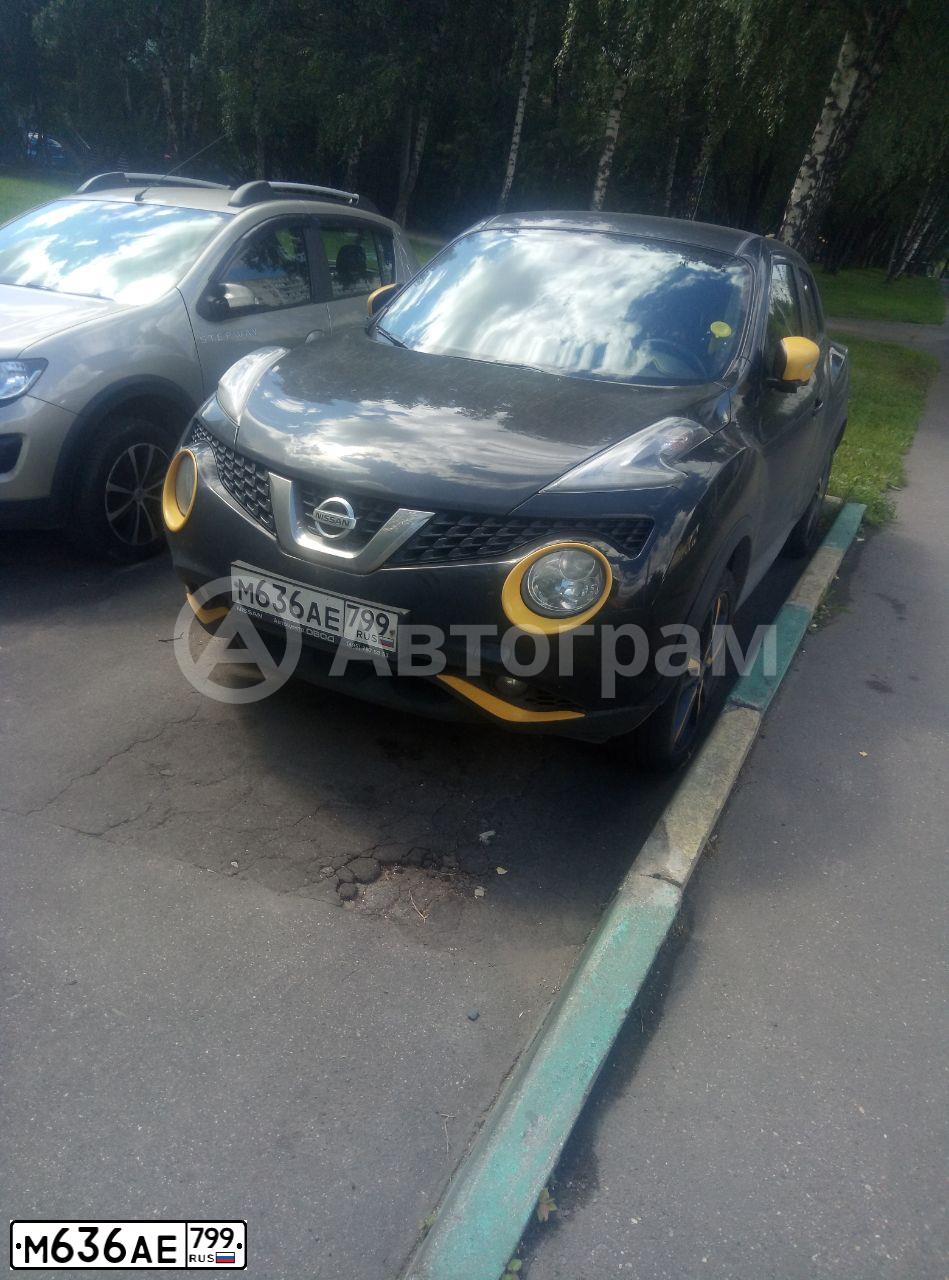 Фото автомобиля NISSAN JUKE, 2017 — госномер М636АЕ799. Цвет: ЧЕРНЫЙ