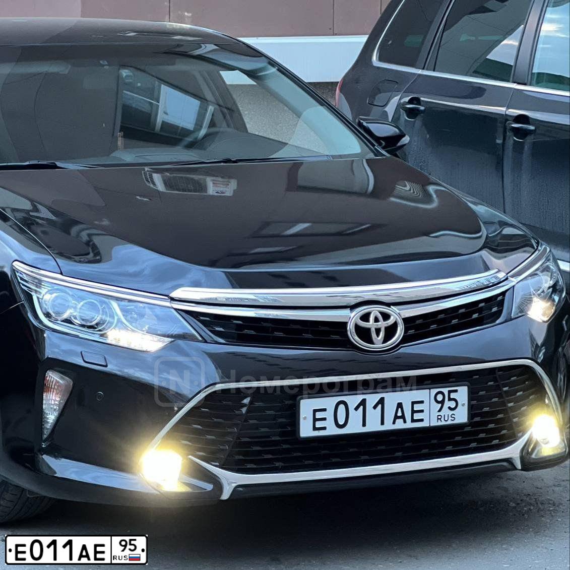 Фото автомобиля TOYOTA CAMRY, 2017 — госномер В900ХЕ95. Цвет: ЧЕРНЫЙ МЕТАЛЛИК