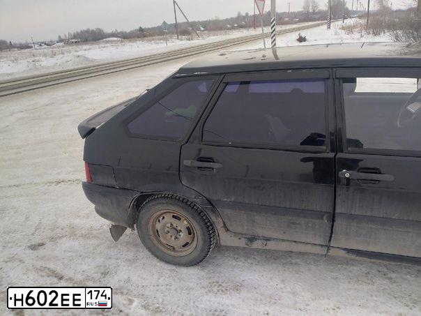 Фото автомобиля LADA 2114, 2008 — госномер М403ХЕ774. Цвет: Темно-зеленый