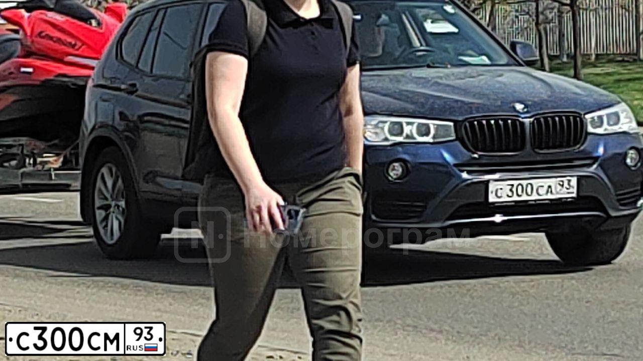 Фото автомобиля SUBARU FORESTER, 2012 — госномер С300ЕМ93. Цвет: СЕРЕБРИСТЫЙ МЕТАЛЛ