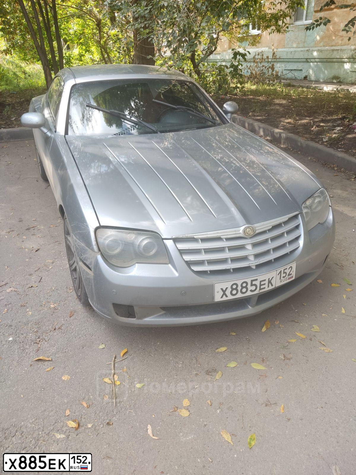 Фото автомобиля CHRYSLER CROSSFIRE, 2004 — госномер Х885ЕК152. Цвет: Серый
