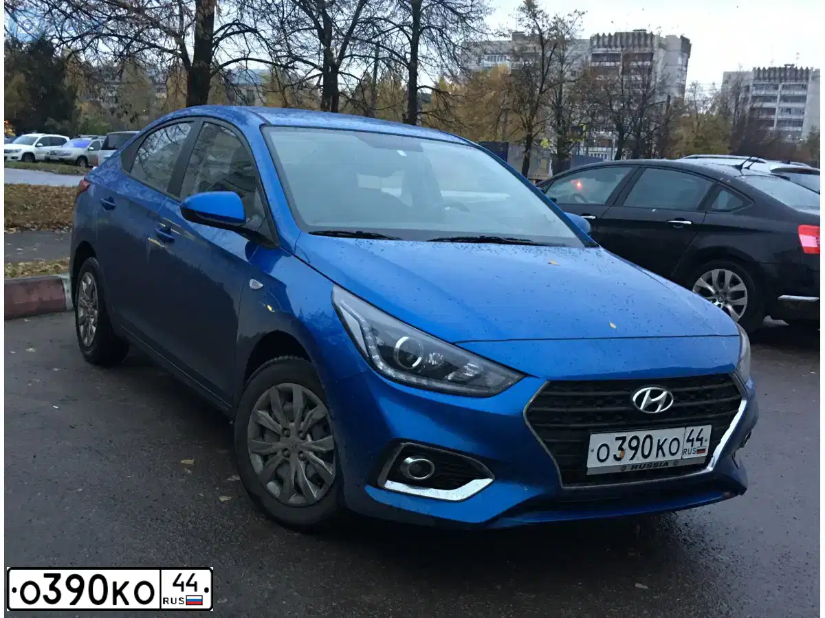 Фото автомобиля HYUNDAI SOLARIS, 2017 — госномер О390КО44. Цвет: СИНИЙ