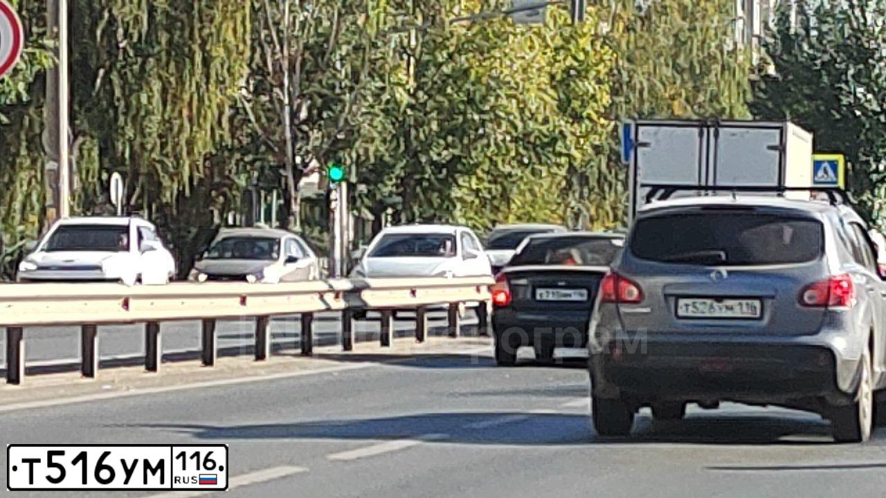 Фото автомобиля KIA CERATO, 2014 — госномер У444СТ116. Цвет: Серый
