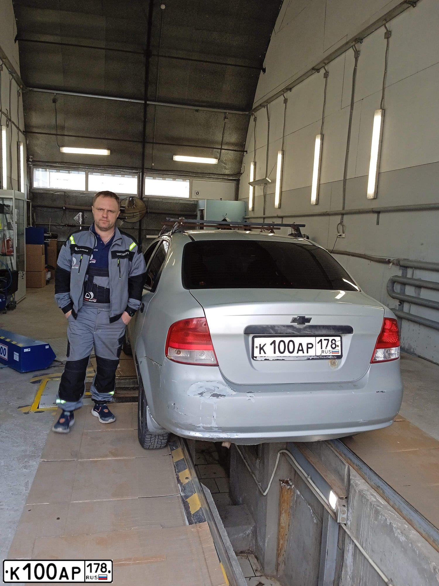 Фото автомобиля DAEWOO KALOS, 2002 — госномер К100АР178. Цвет: Серебристый