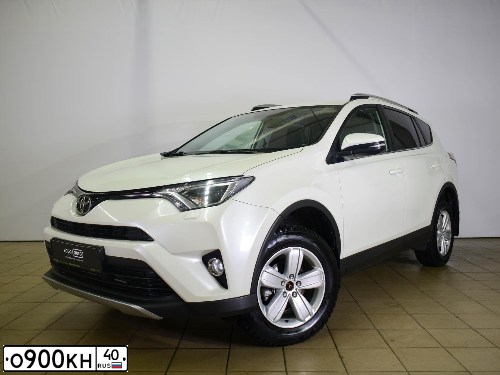 Фото автомобиля TOYOTA RAV4, 2017 — госномер О557РО40. Цвет: БЕЛЫЙ ПЕРЛАМУТР