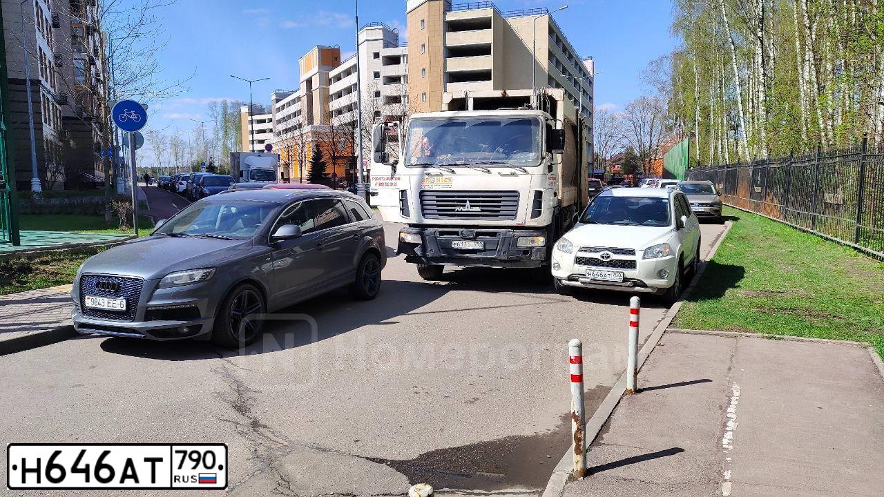Фото автомобиля KIA CERATO, 2004 — госномер В408РА790. Цвет: СВЕТЛО-ГОЛУБОЙЪ