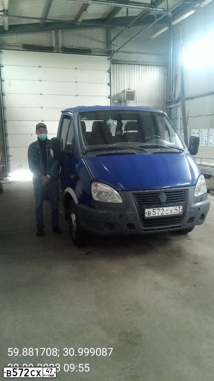 Фото автомобиля GAZ 3302 EL, 2012 — госномер В572СХ47. Цвет: СИНИЙ