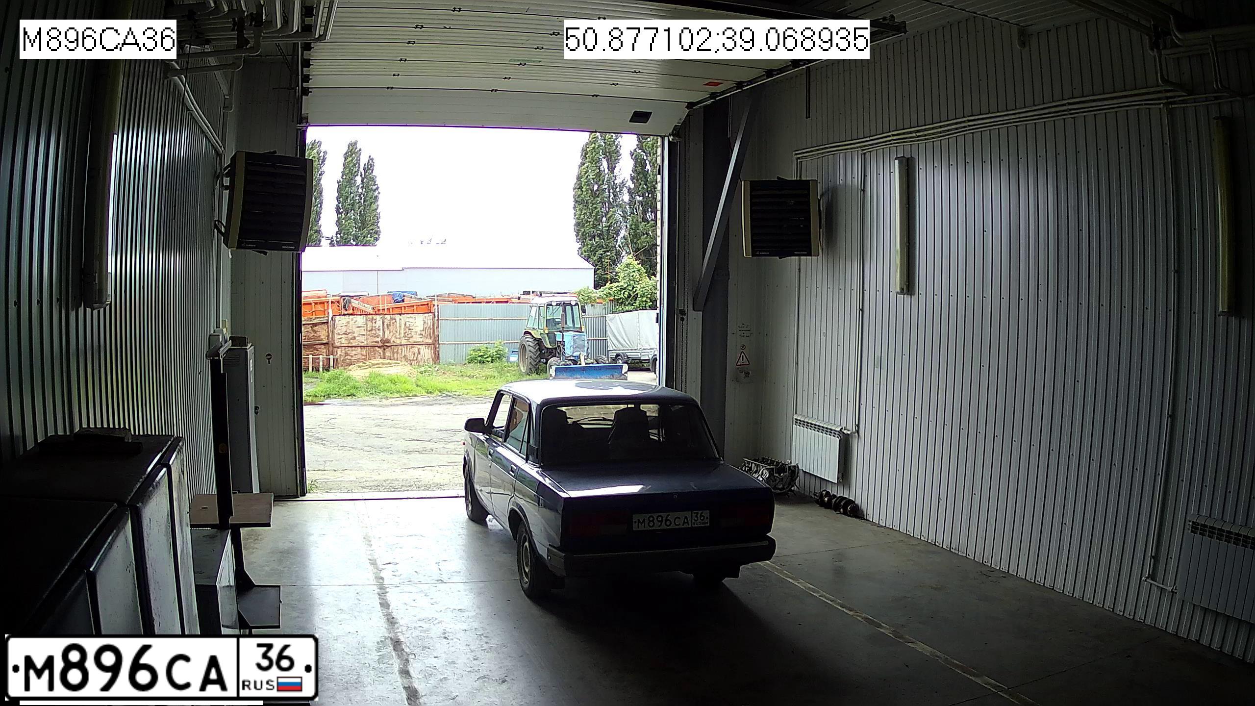 Фото автомобиля LADA 2107, 2005 — госномер М896СА36. Цвет: СИНИЙ