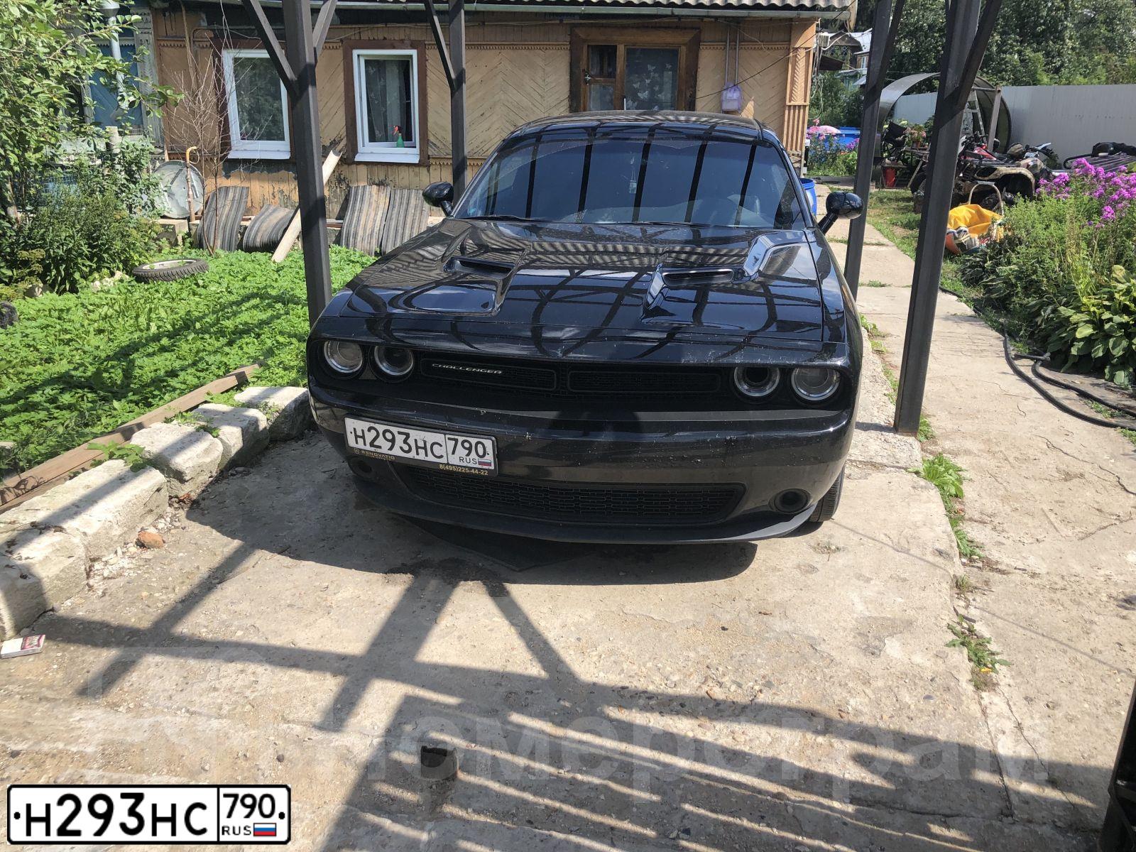 Фото автомобиля DODGE CHALLENGER, 2014 — госномер М551ЕС550. Цвет: ЧЕРНЫЙ