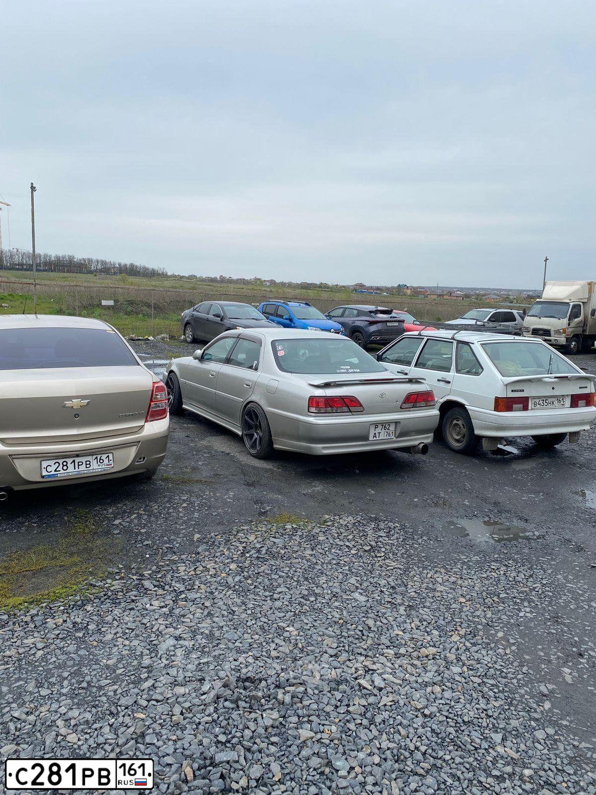 Фото автомобиля CHEVROLET COBALT, 2013 — госномер С281РВ161. Цвет: ПЕСОЧНЫЙ