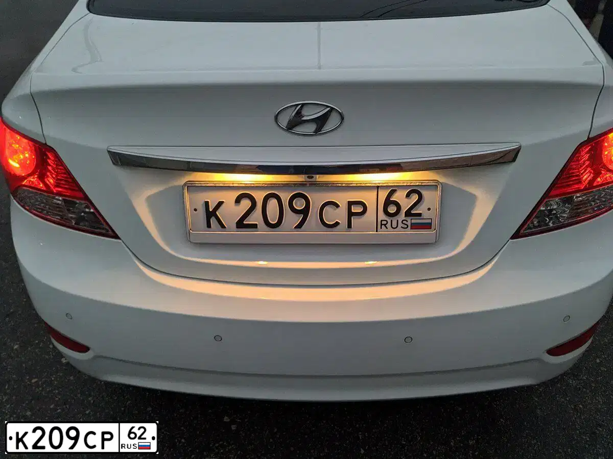 Фото автомобиля HYUNDAI SOLARIS, 2012 — госномер Н864ТК62. Цвет: БЕЛЫЙ