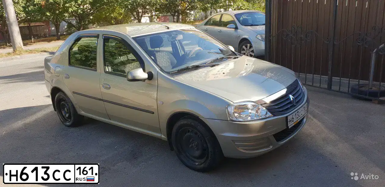 Фото автомобиля RENAULT LOGAN, 2013 — госномер Н613СС161. Цвет: БЕЖЕВЫЙ