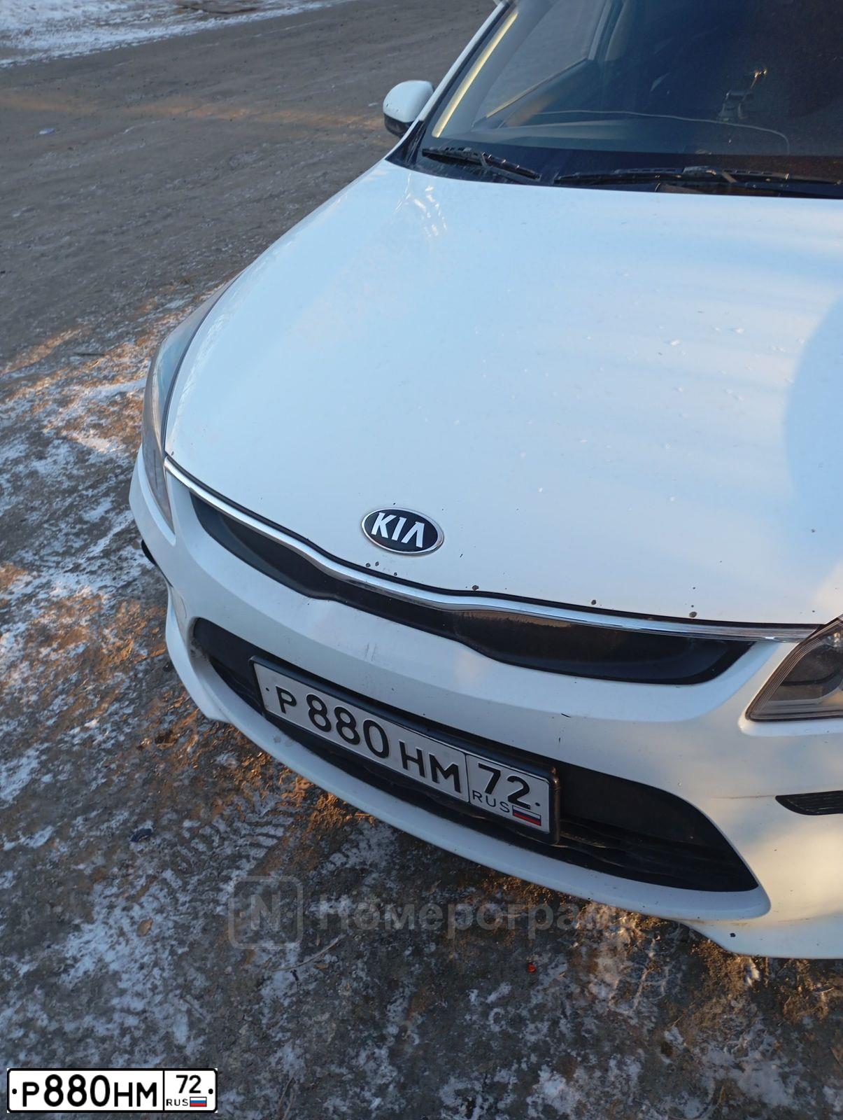 Фото автомобиля KIA RIO, 2018 — госномер Х999ЕМ72. Цвет: Белый