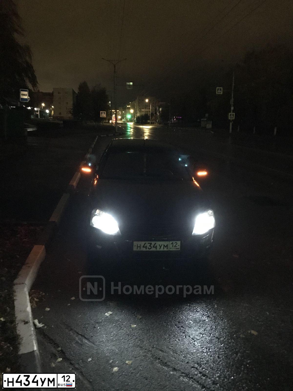 Фото автомобиля LADA 2170 PRIORA, 2009 — госномер Н434УМ12. Цвет: Сине-Черный