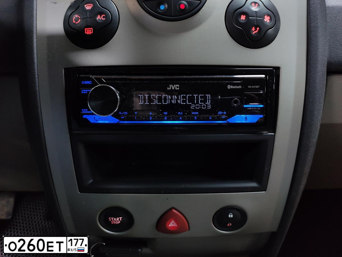 Фото автомобиля RENAULT MEGANE, 2005 — госномер Н647КЕ181