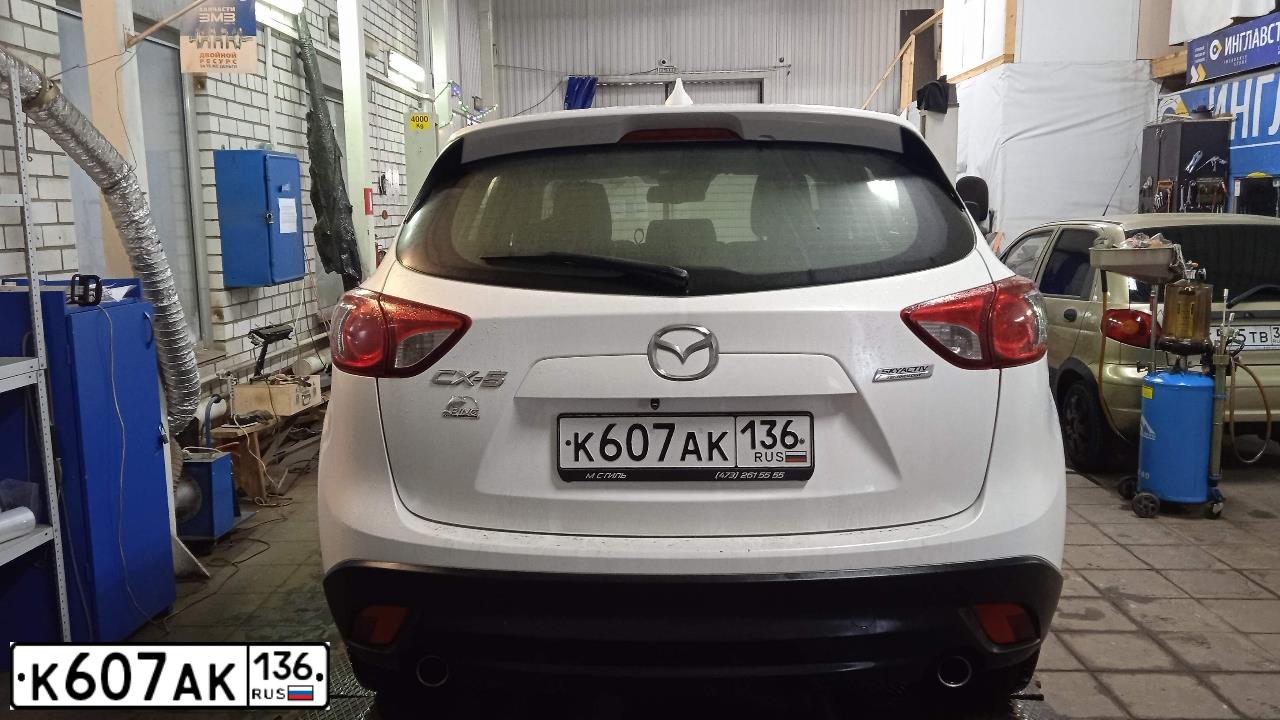 Фото автомобиля MAZDA CX-5, 2015 — госномер К607АК136. Цвет: БЕЛЫЙ ПЕРЛАМУТР