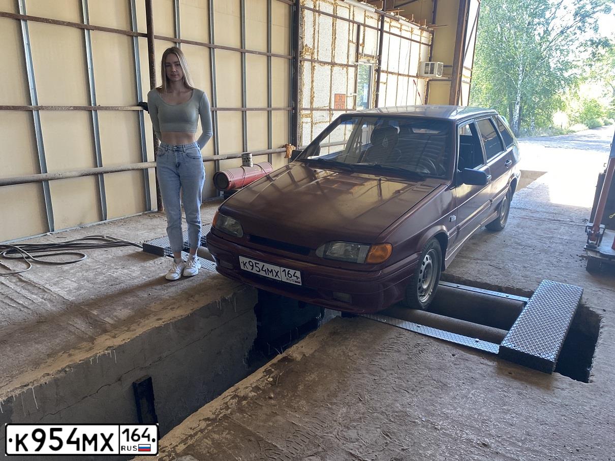 Фото автомобиля LADA 2114, 2004 — госномер А043ОТ797. Цвет: МАЛИНОВЫЙ