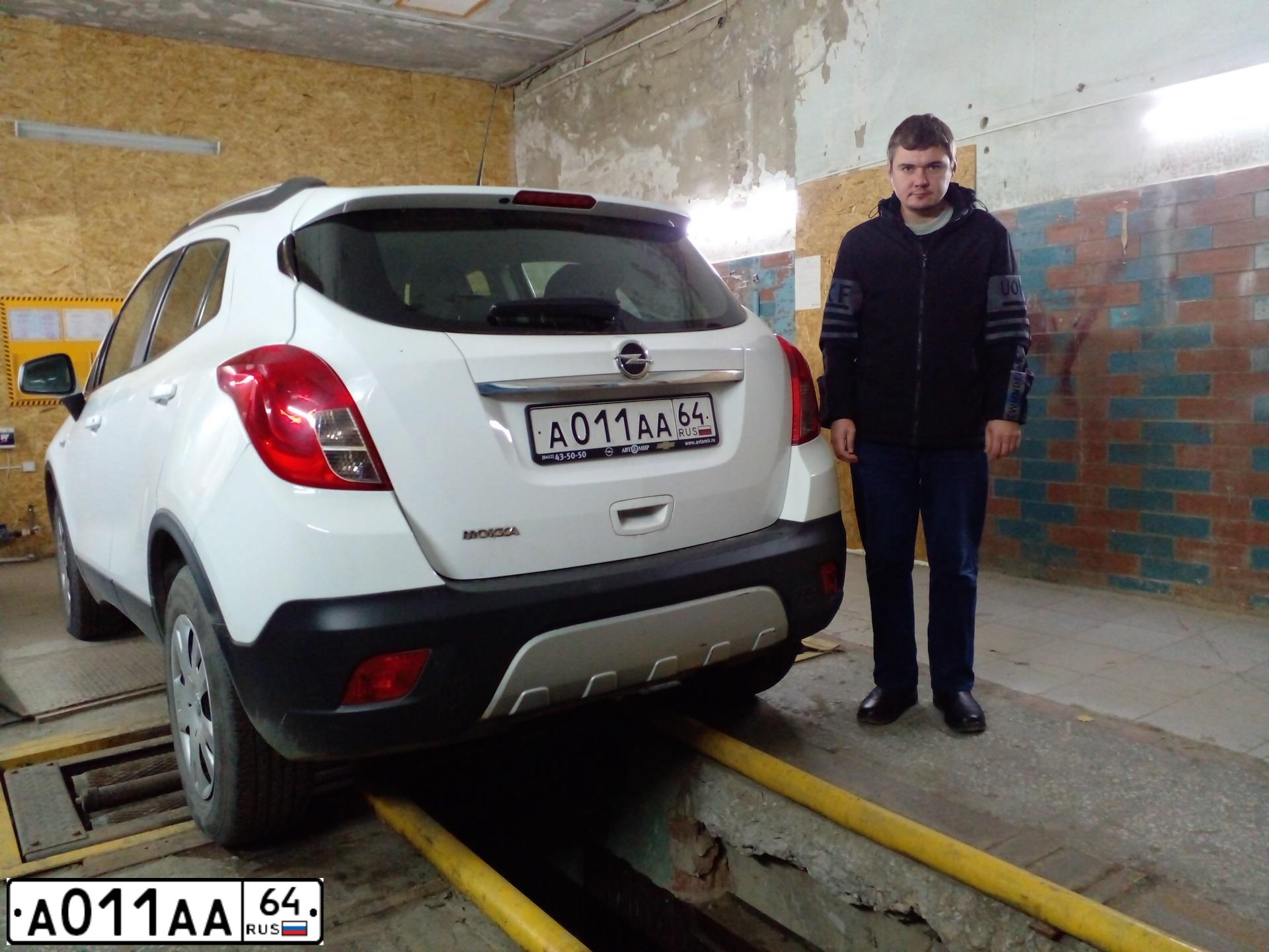 Фото автомобиля TOYOTA CAMRY, 2005 — госномер А011АА164. Цвет: ЧЕРНЫЙ