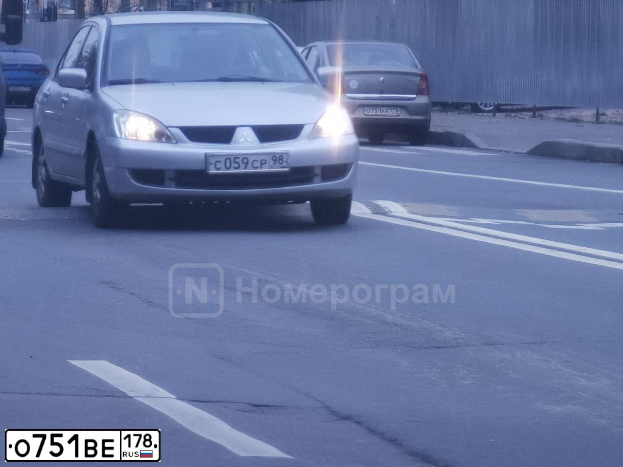 Фото автомобиля MITSUBISHI LANCER X, 2012 — госномер С208РЕ198