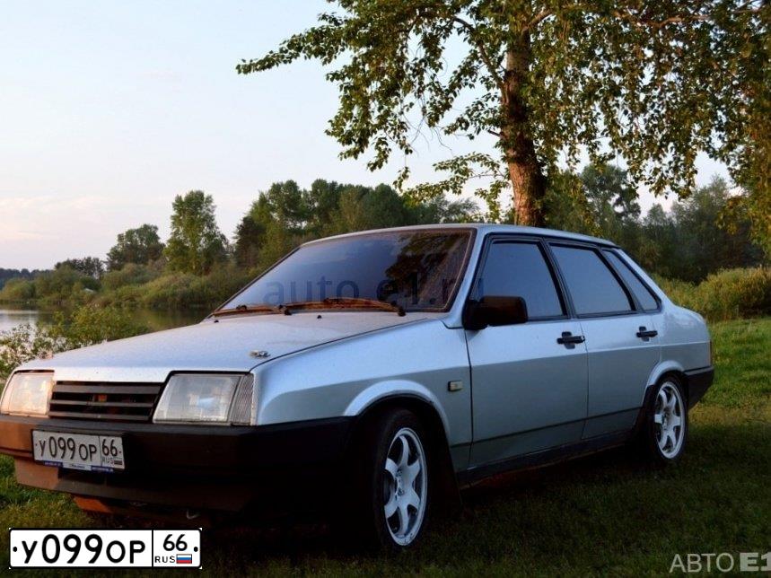Фото автомобиля LADA 2109 SAMARA, 2004 — госномер У322ОВ45. Цвет: Серебристый