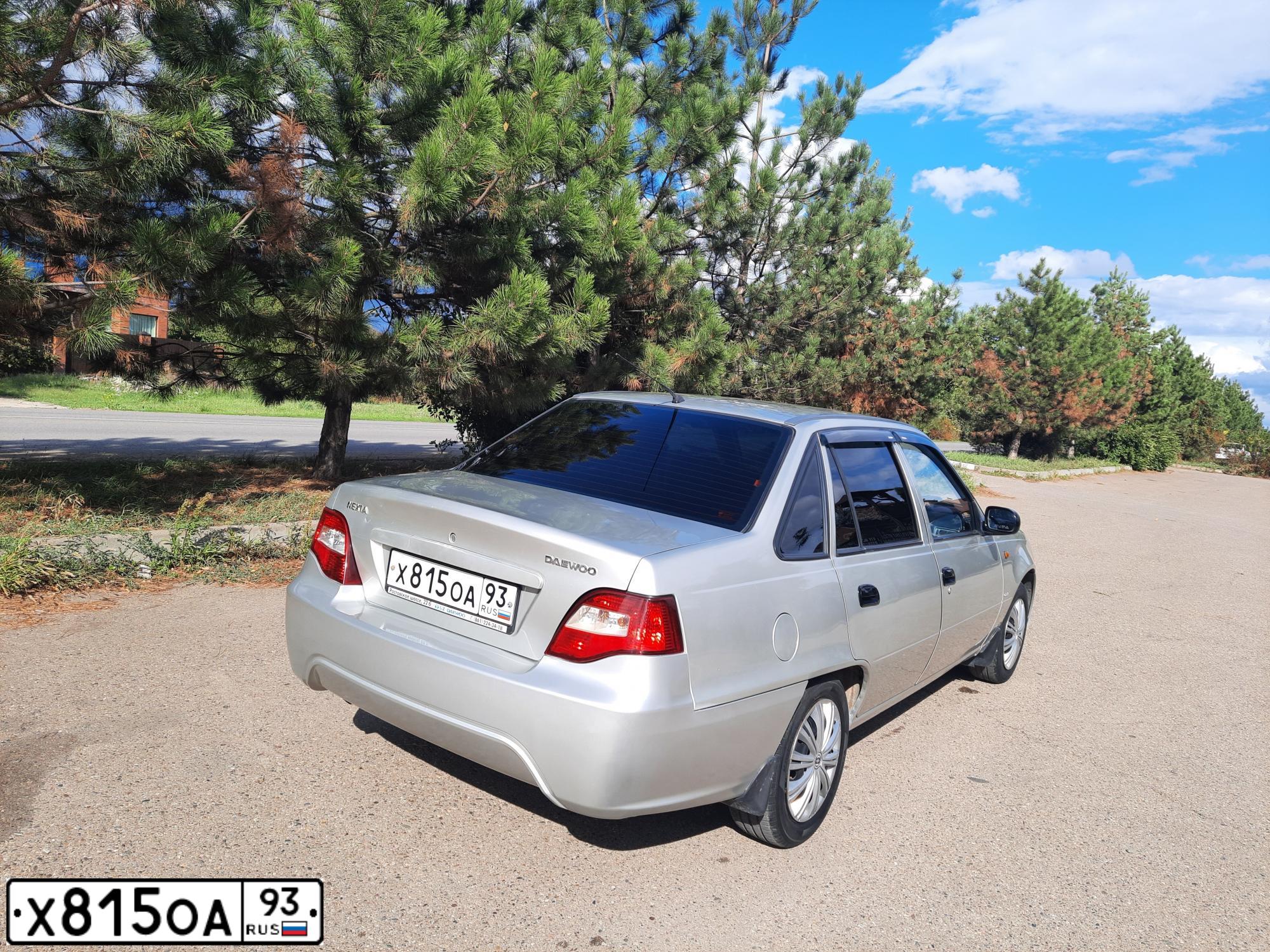 Фото автомобиля DAEWOO NEXIA, 2008 — госномер С337ЕН193. Цвет: Серебристый