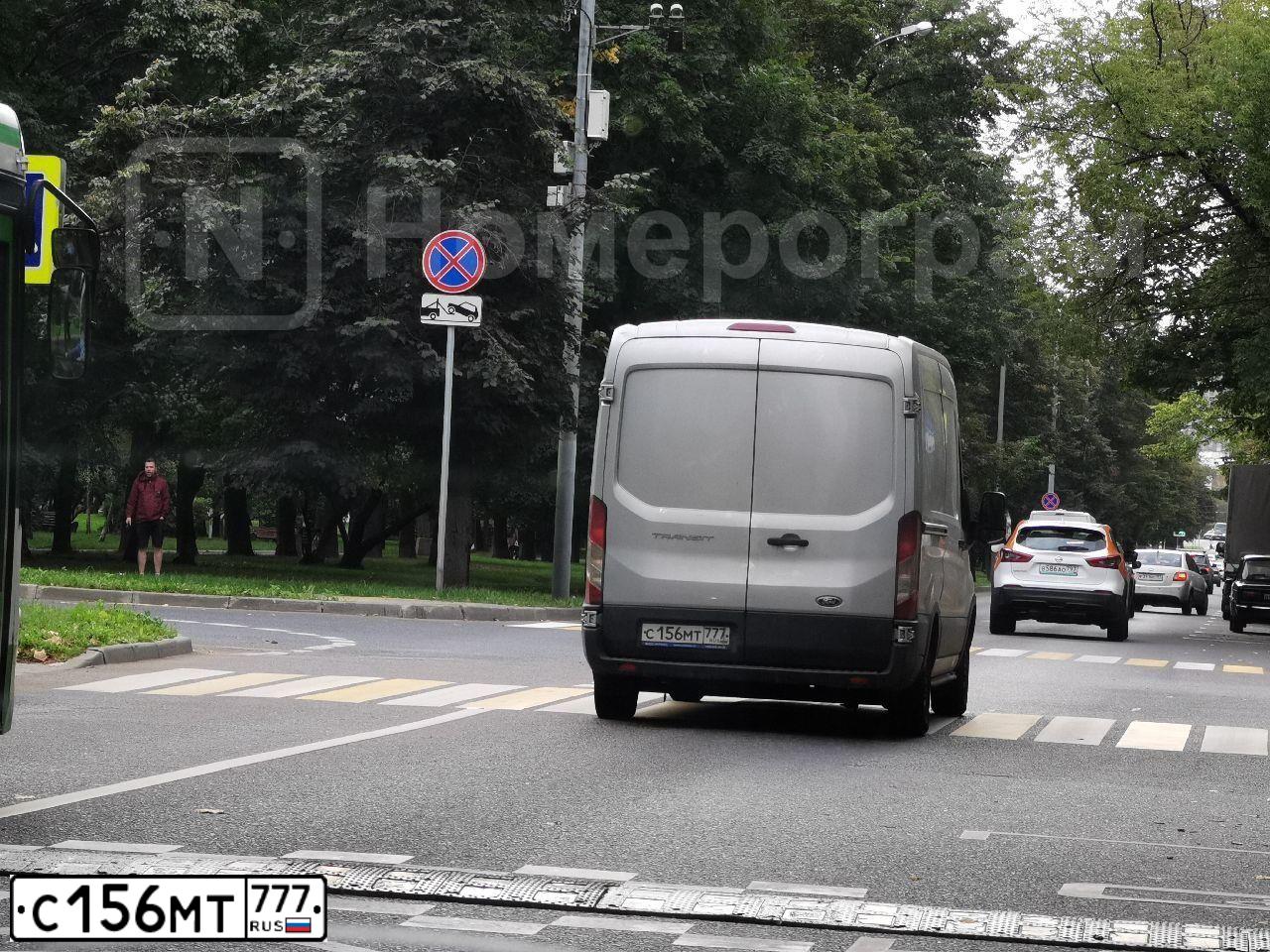 Фото автомобиля FORD TRANSIT, 2014 — госномер С156МТ777. Цвет: Серебристый