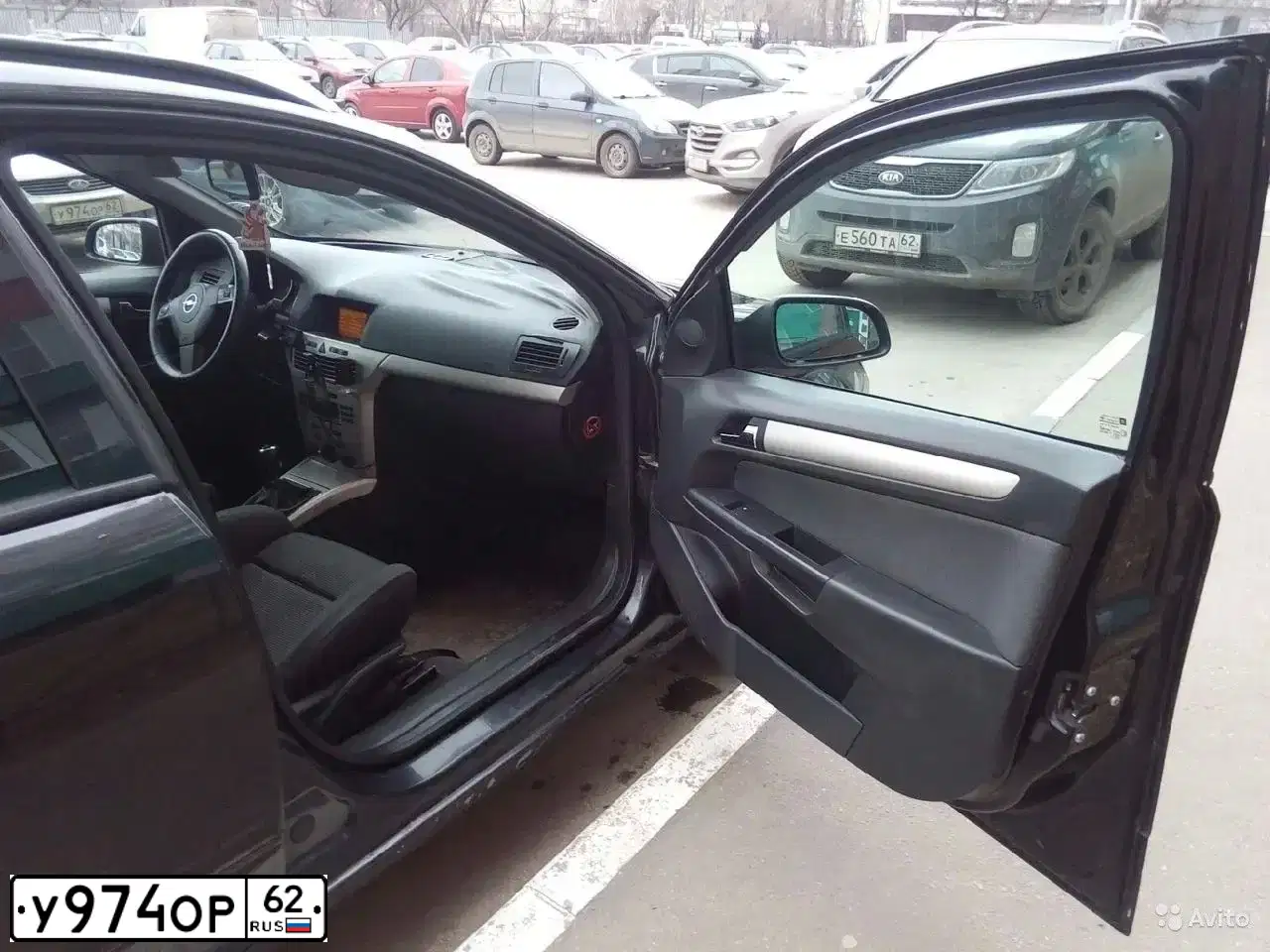 Фото автомобиля LADA 2172 PRIORA, 2010 — госномер У974ОР62. Цвет: СВЕТЛО-СЕРЕБР.МЕТАЛЛ