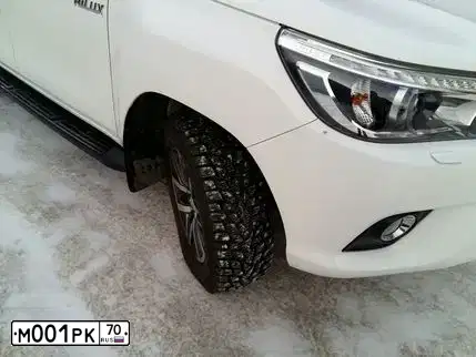 Фото автомобиля TOYOTA LANDCRUISER 200, 2013 — госномер А121КА161. Цвет: Белый