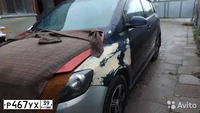 Фото автомобиля VOLKSWAGEN GOLF, 2011 — госномер Т714ЕН39. Цвет: Темно-синий