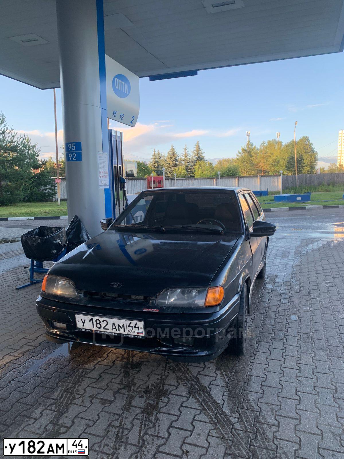 Фото автомобиля LADA 2114 SAMARA, 2008 — госномер У182АМ44. Цвет: ЧЕРНЫЙ