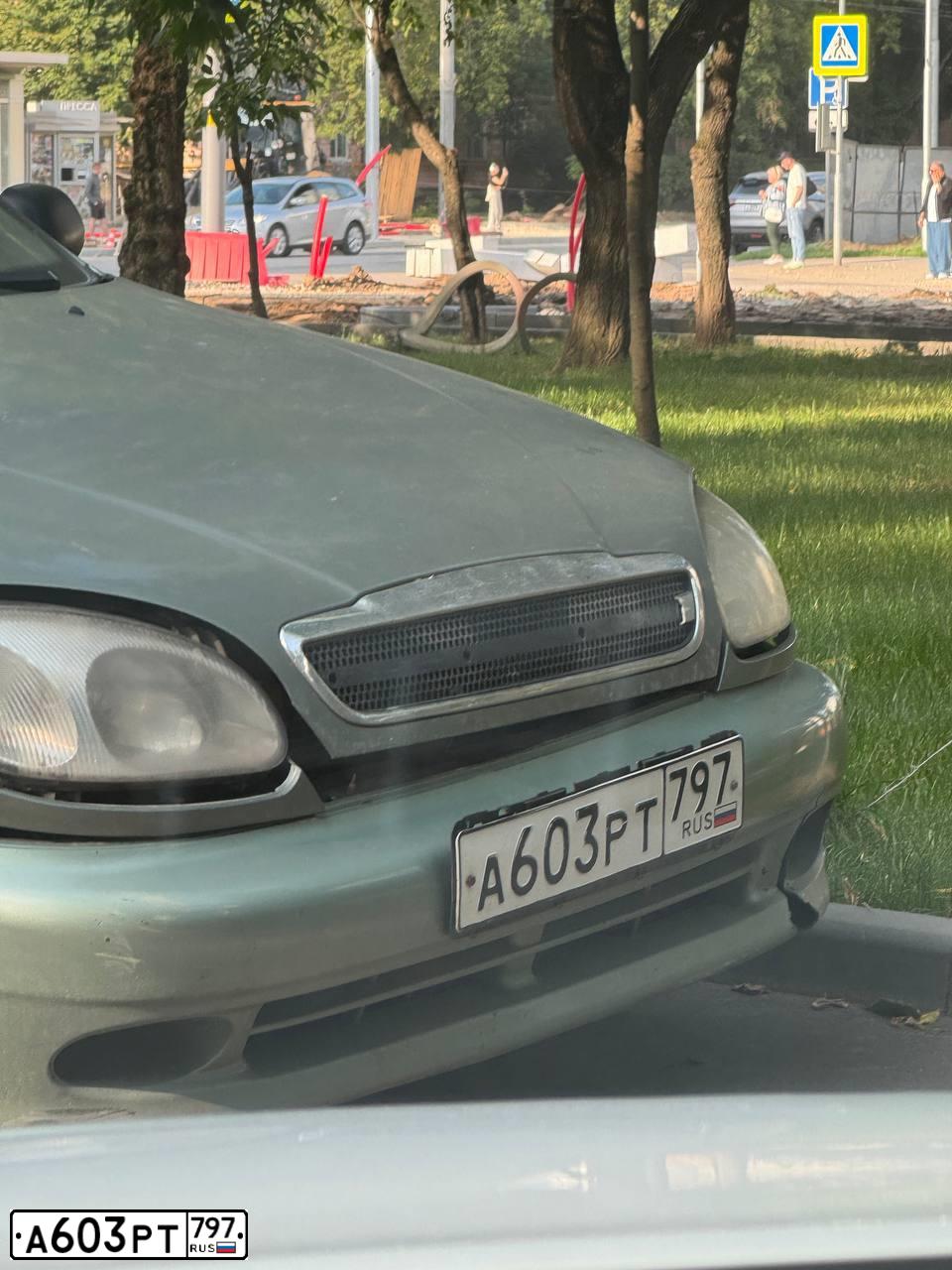 Фото автомобиля ZAZ LANOS, 2008 — госномер Х850АА977. Цвет: ОЛИВКОВЫЙ