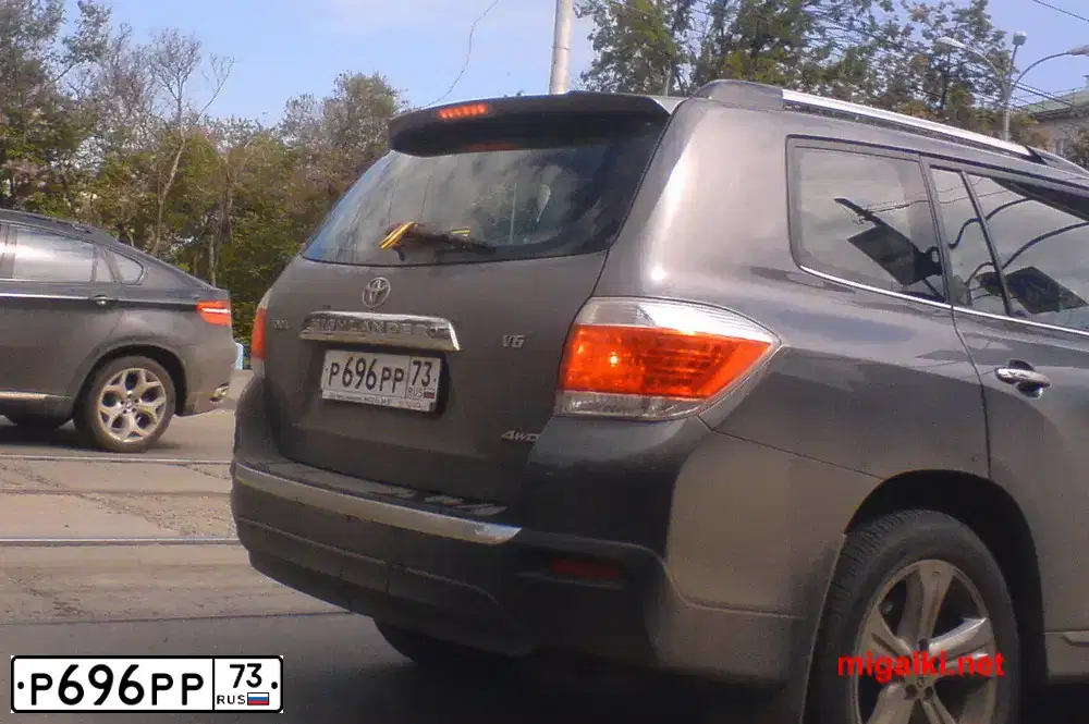 Фото автомобиля UAZ 3303, 1997 — госномер Х568ТМ73. Цвет: ПЕСОЧНЫЙ