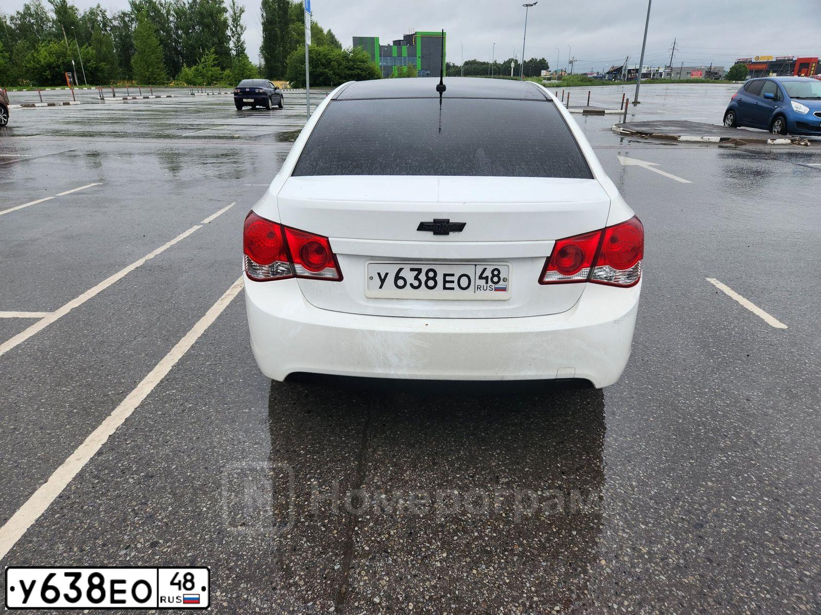 Фото автомобиля CHEVROLET CRUZE, 2010 — госномер О444МВ48. Цвет: БЕЛЫЙ