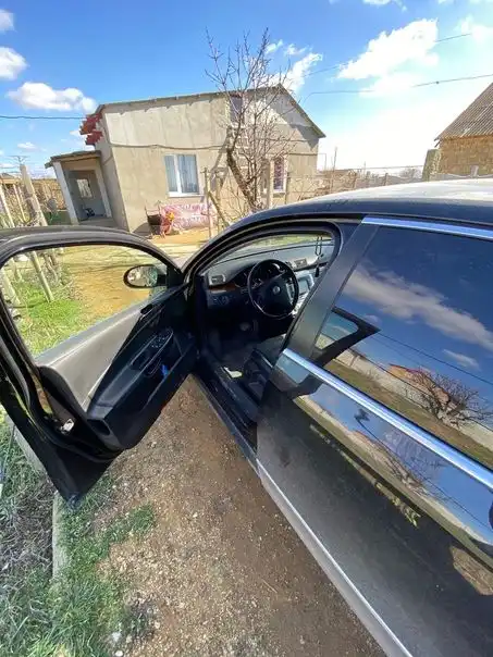Фото автомобиля KIA RIO, 2011 — госномер М664ЕА82. Цвет: СВЕТЛО-ЗЕЛЕНЫЙ