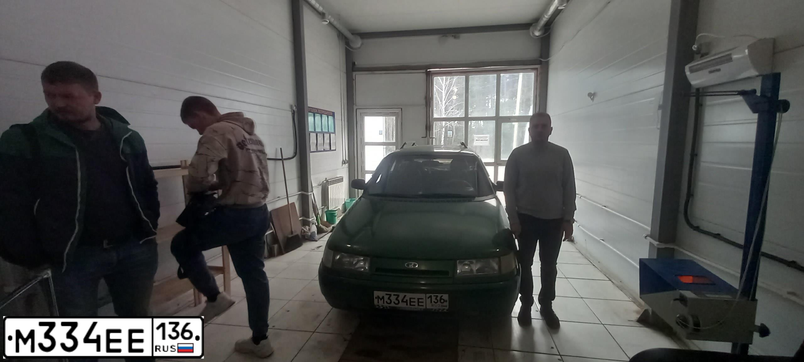 Фото автомобиля LADA 2111 LADA, 2001 — госномер А687НУ68. Цвет: СЕРЕБРИСТО-ЗЕЛЕНЫЙ