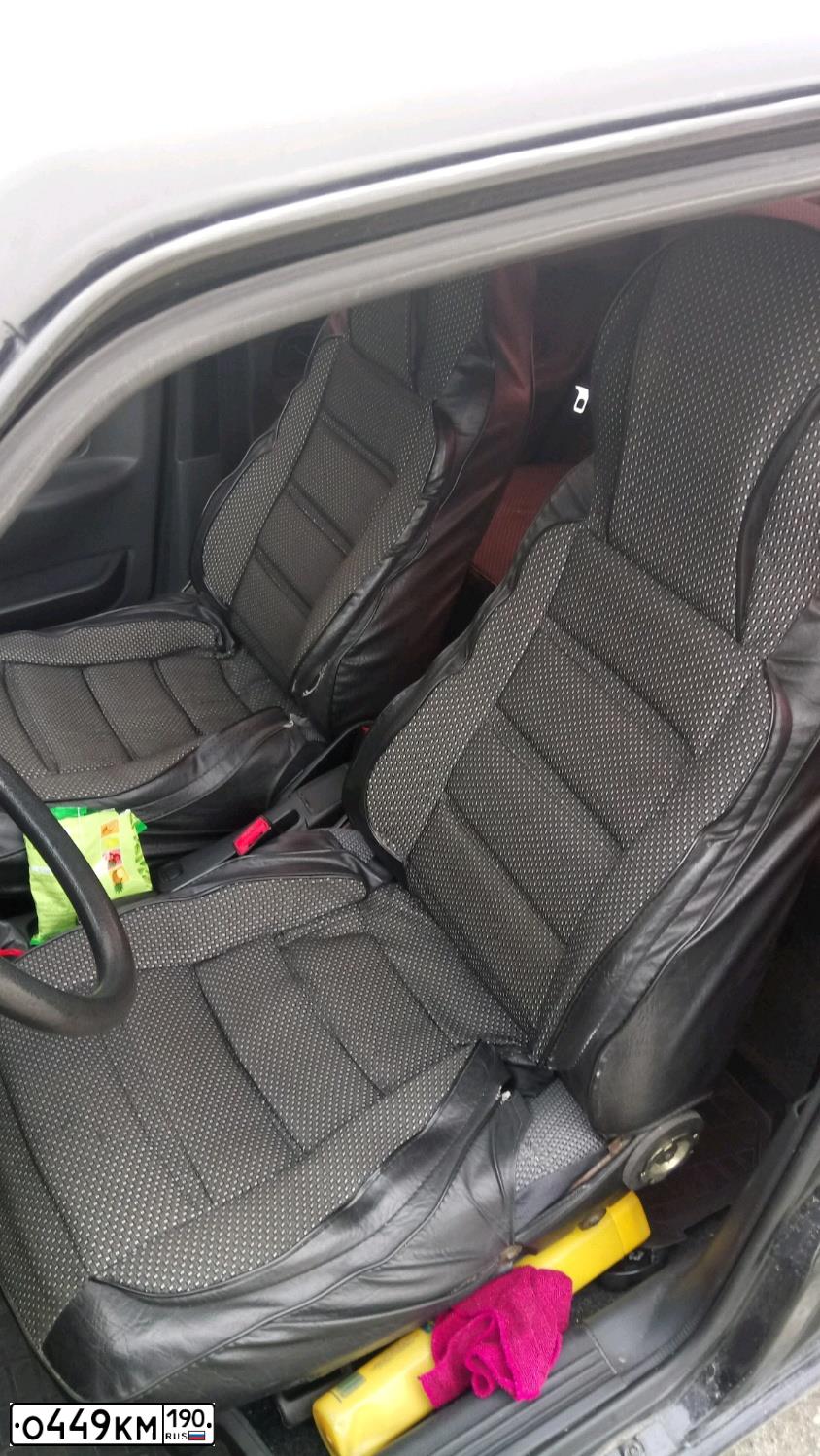 Фото автомобиля LADA 2114 SAMARA, 2010 — госномер О449КМ190. Цвет: Сине-Черный