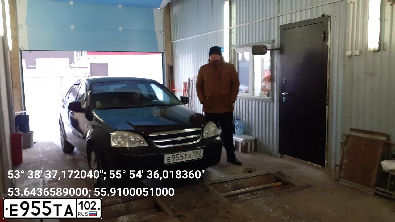 Фото автомобиля CHEVROLET LACETTI, 2011 — госномер Е955ТА102. Цвет: ЧЕРНЫЙ