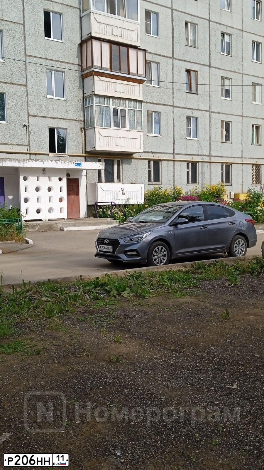 Фото автомобиля HYUNDAI SOLARIS, 2020 — госномер Р206НН11. Цвет: СЕРЫЙ
