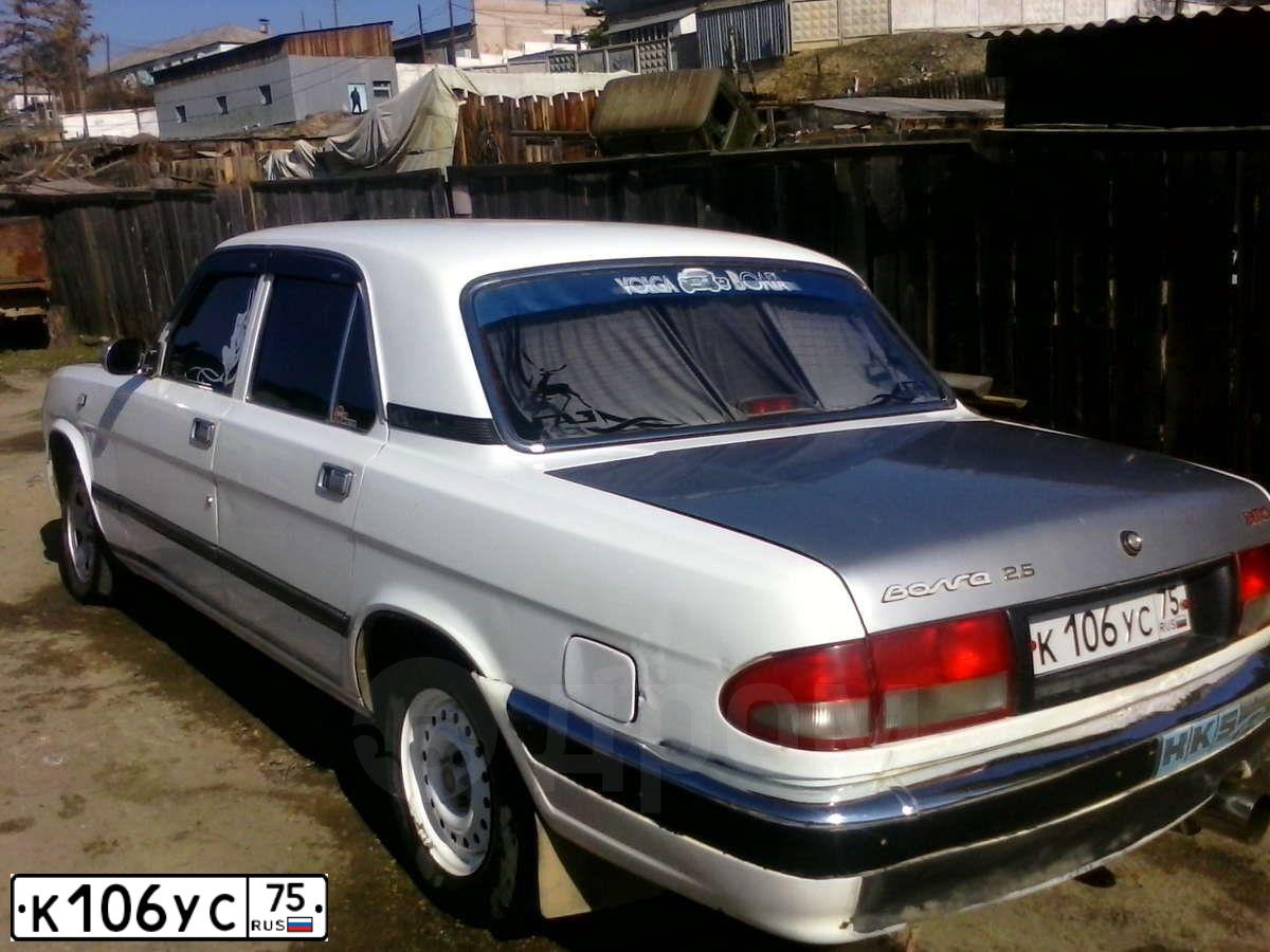 Фото автомобиля GAZ 3110 WOLGA, 2001 — госномер А001АА75. Цвет: Белый
