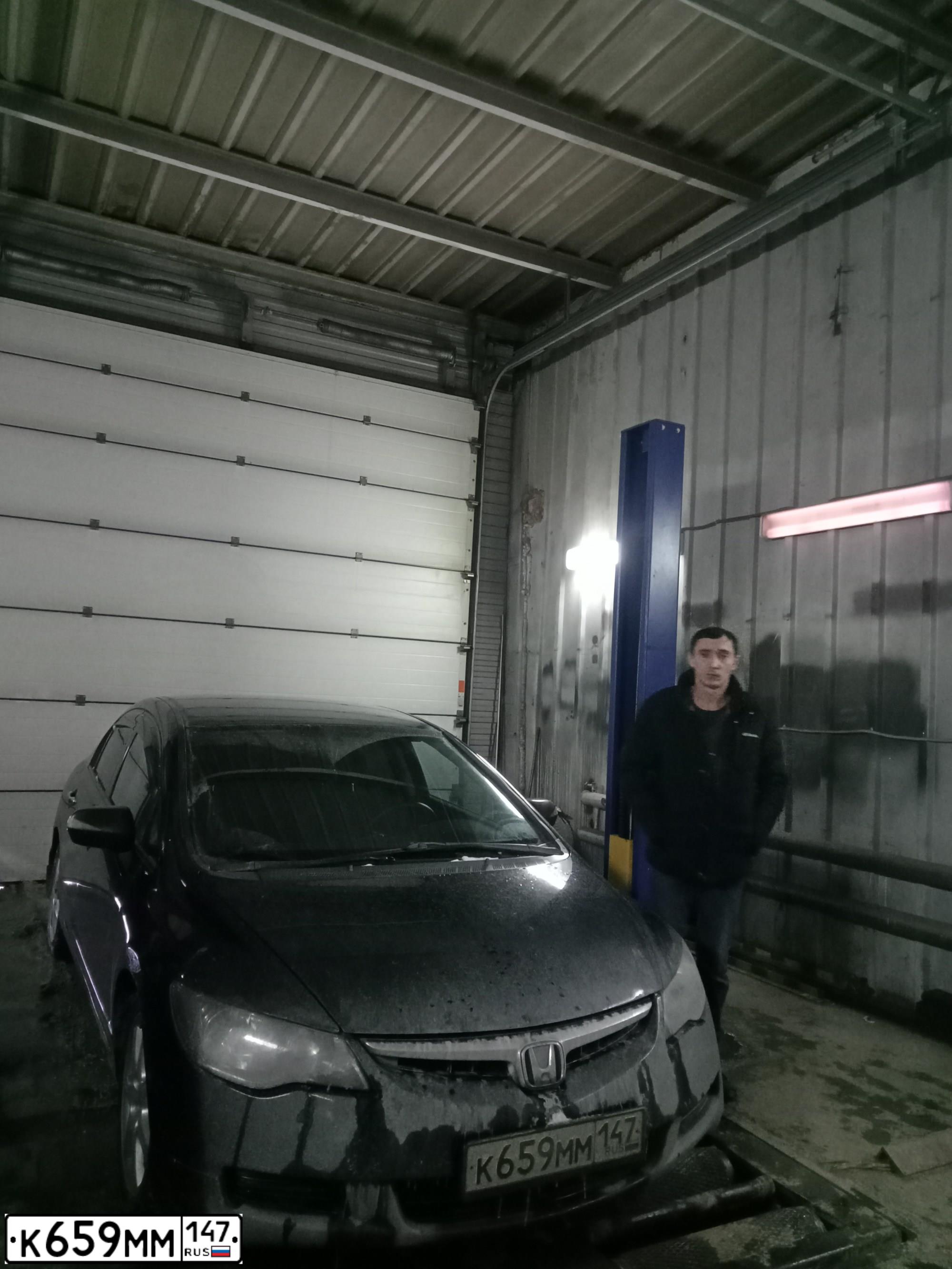 Фото автомобиля HONDA CIVIC, 2008 — госномер Т936РР98. Цвет: ЧЕРНЫЙ