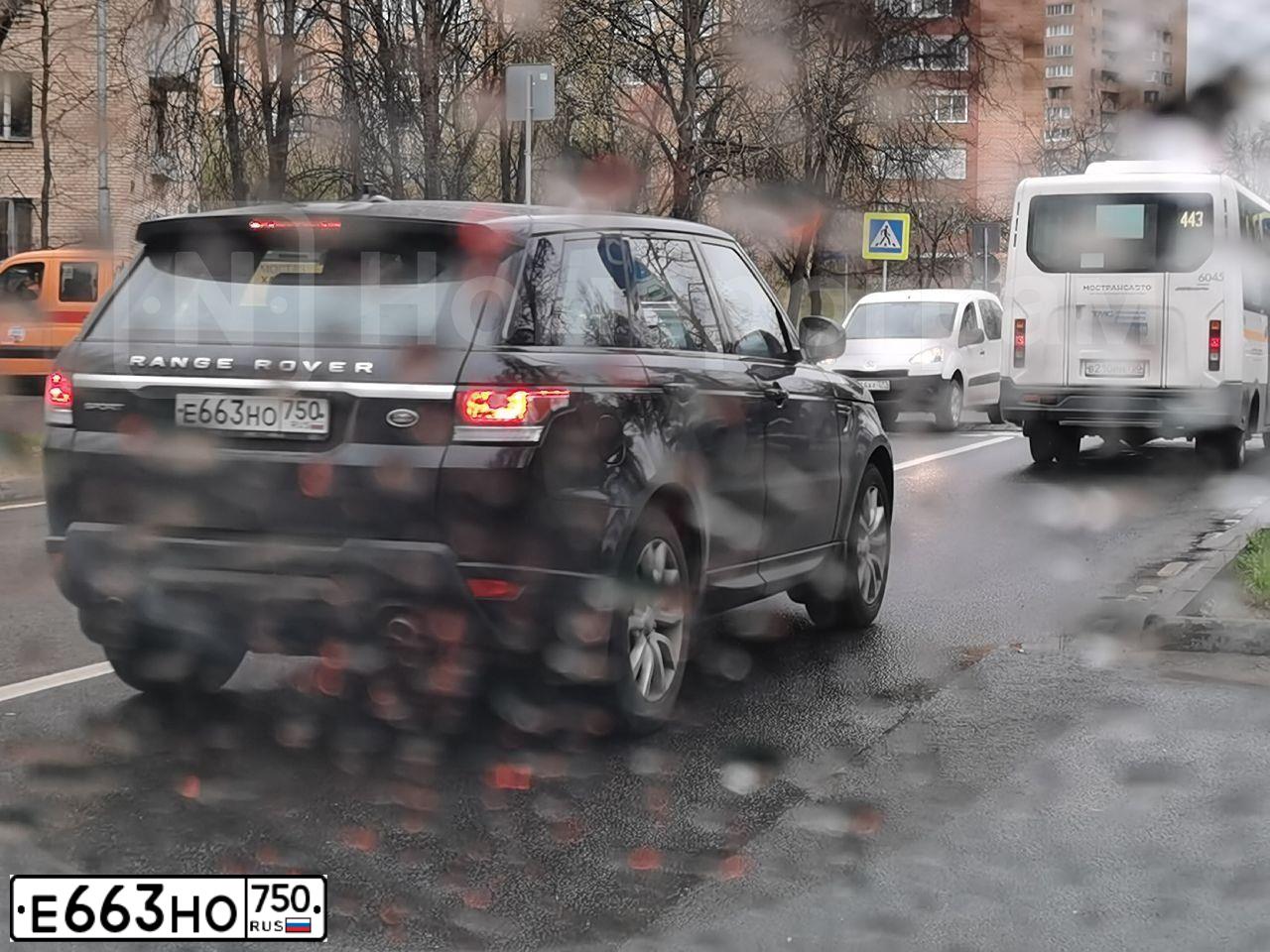 Фото автомобиля LANDROVER RANGE ROVER SPORT, 2016 — госномер Е663НО750. Цвет: ЧЕРНЫЙ