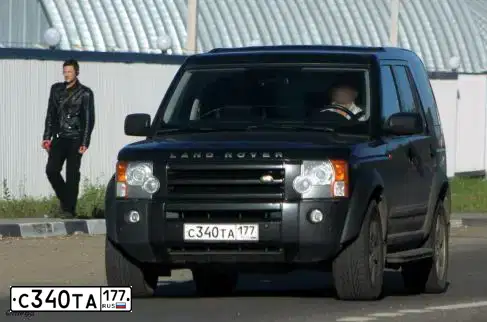 Фото автомобиля LANDROVER DISCOVERY, 2007 — госномер С340ТА177. Цвет: ЧЕРНЫЙ