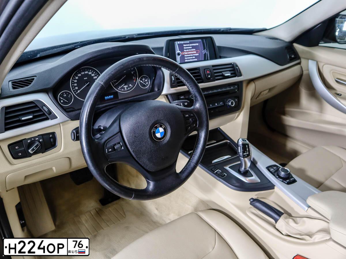 Фото автомобиля BMW SERIE 3, 2013 — госномер М198АР250. Цвет: Коричневый