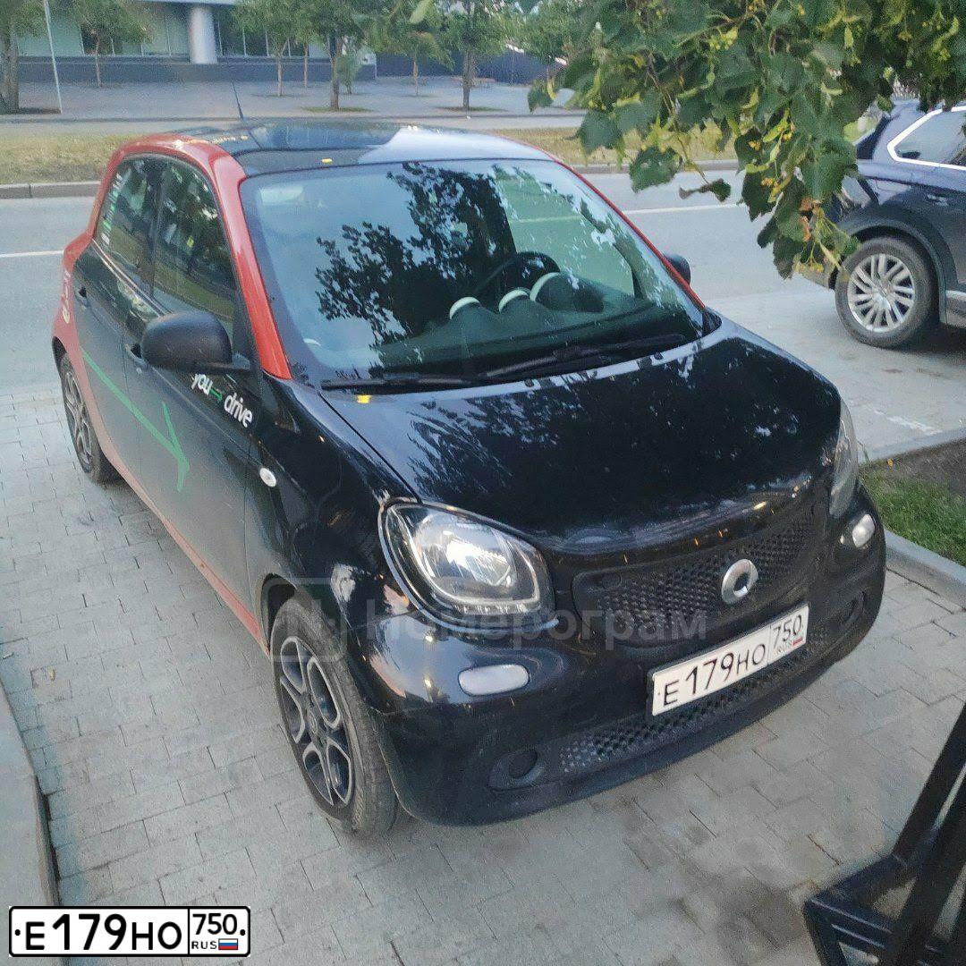 Фото автомобиля SMART FORFOUR, 2016 — госномер О518ТТ40. Цвет: ЧЕРНЫЙ