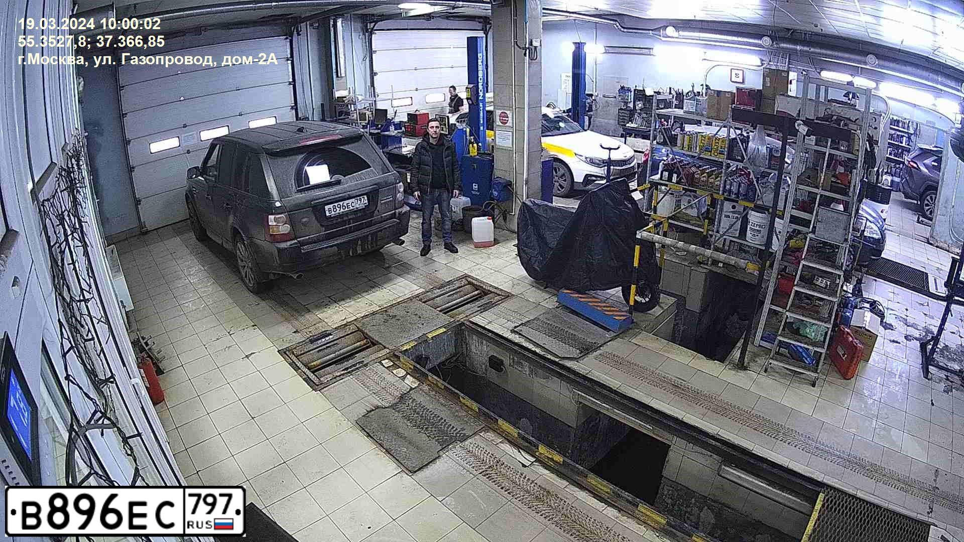 Фото автомобиля LANDROVER RANGE ROVER SPORT, 2008 — госномер А180ВА171. Цвет: ЧЕРНЫЙ