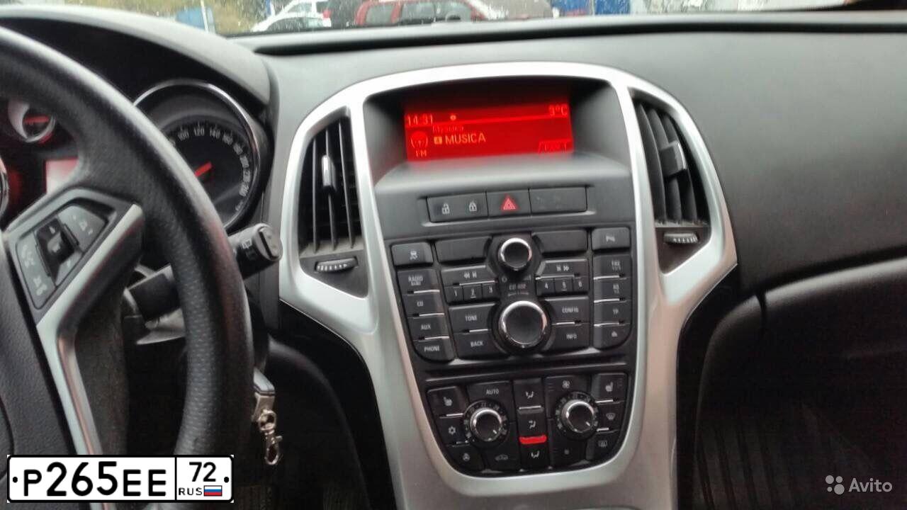 Фото автомобиля OPEL ASTRA, 2013 — госномер Р645ТР159. Цвет: СЕРЫЙ