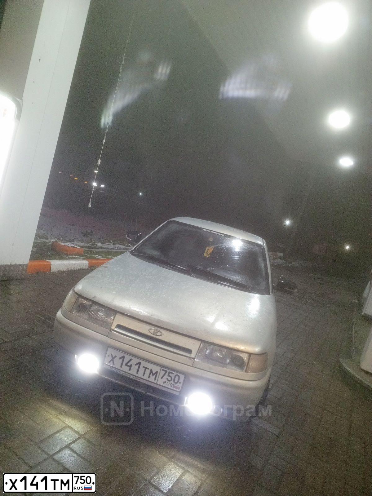 Фото автомобиля LADA 2112, 2003 — госномер Х141ТМ750. Цвет: СВЕТЛО-СЕРЕБРИСТЫЙ  МЕТАЛЛИК