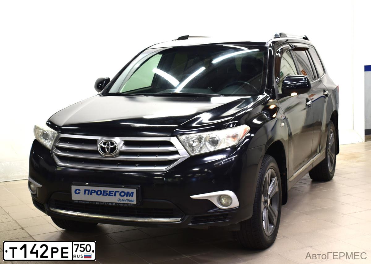 Фото автомобиля TOYOTA HIGHLANDER, 2012 — госномер Т142РЕ750. Цвет: ЧЕРНЫЙ