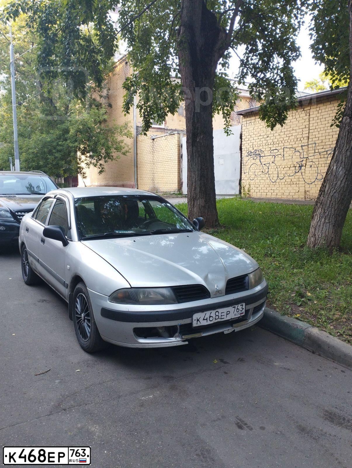 Фото автомобиля MITSUBISHI CARISMA, 2002 — госномер К468ЕР763. Цвет: СЕРЕБРИСТЫЙ