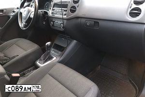 Фото автомобиля VOLKSWAGEN TIGUAN, 2014 — госномер А586ЕА147. Цвет: ТЕМНО-СИНИЙ